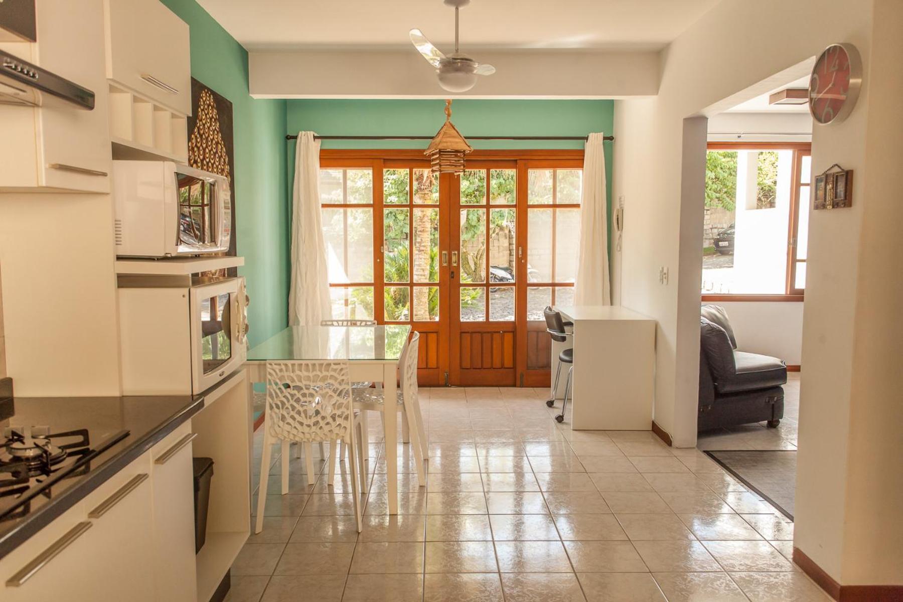 By The Beach, Walk Mole Beach! Ac, Wifi 250m, Bbq Florianópolis